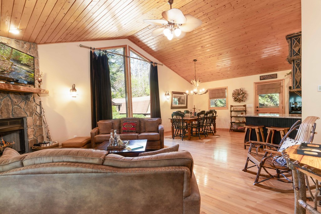 325 Trickling Branch Way, MURPHY, North Carolina image 7