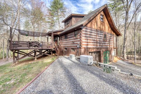 Homes For Sale - 520 Farmer Drive<br/> MURPHY, NC 28906