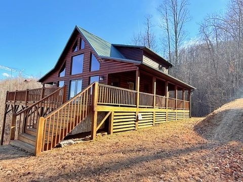 Homes For Sale - 745 Buck Ridge Dr<br/> MURPHY, NC 28906