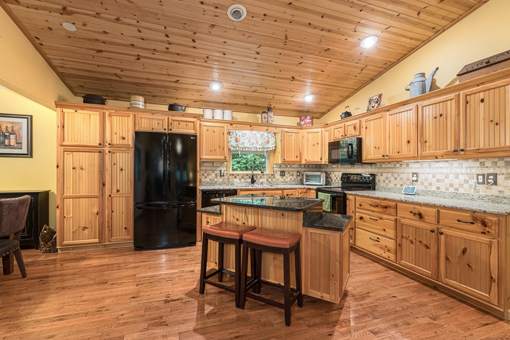 1498 Hollybrook Drive, MURPHY, North Carolina image 4