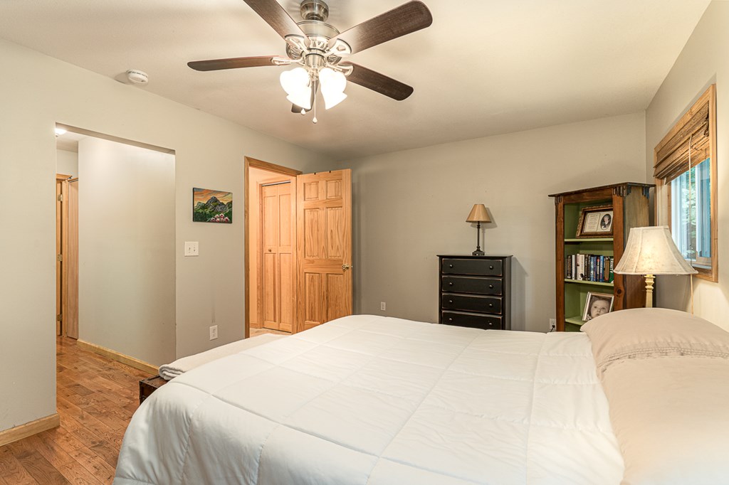 1498 Hollybrook Drive, MURPHY, North Carolina image 21