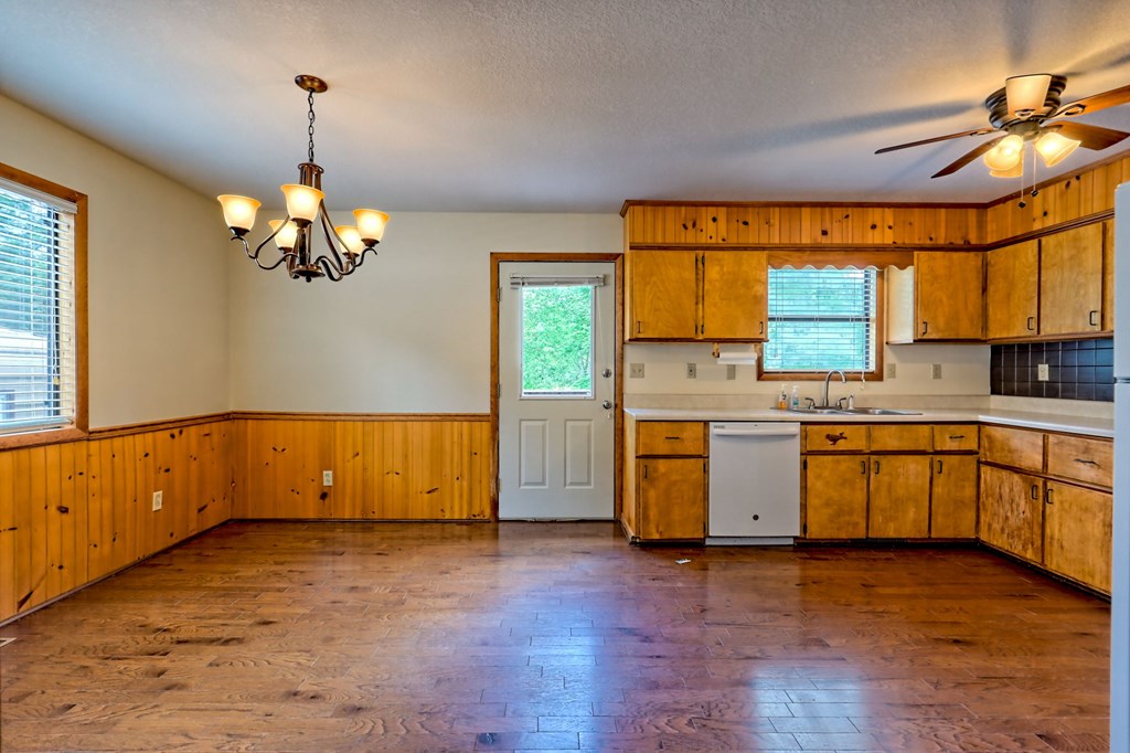 115 Country Mountain Ridge Drive, MURPHY, North Carolina image 9