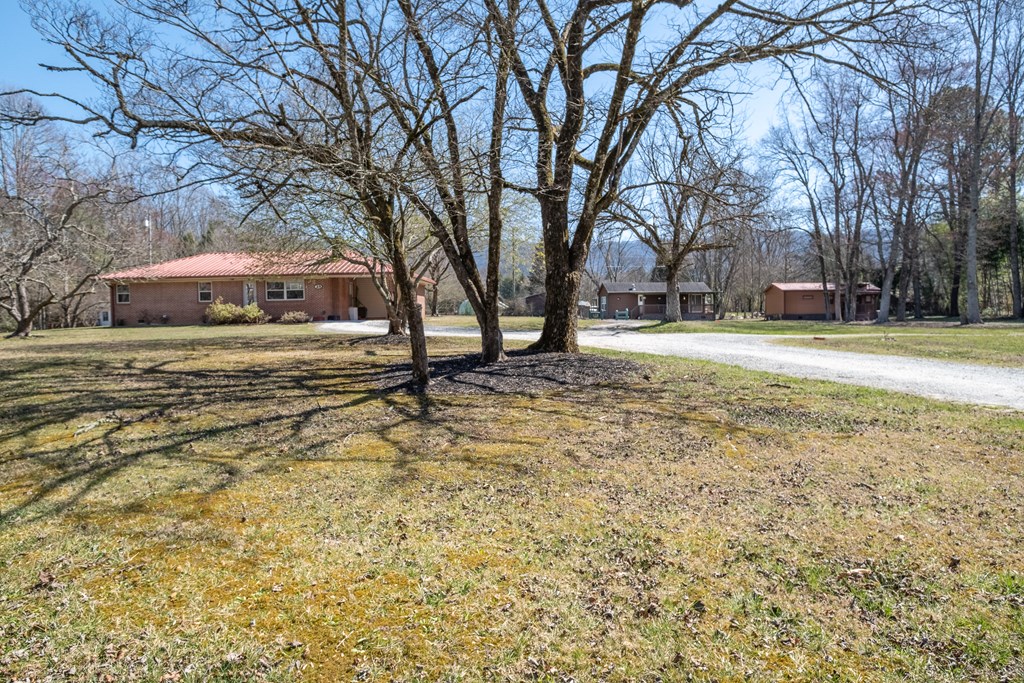 29/33/49 Breedlove Drive, ANDREWS, North Carolina image 5