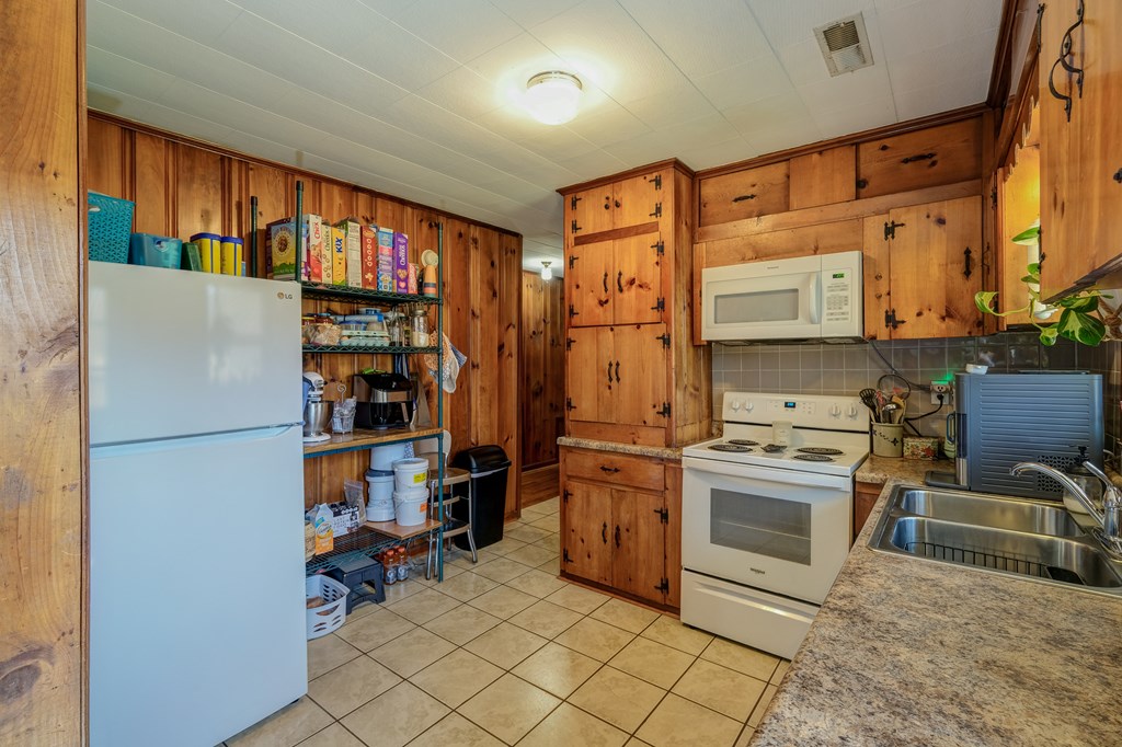 29/33/49 Breedlove Drive, ANDREWS, North Carolina image 11