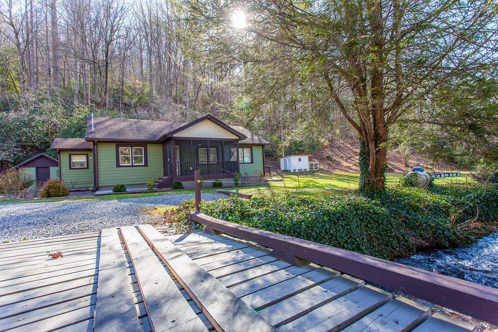 7150 Yellow Creek Road, ROBBINSVILLE, North Carolina image 2