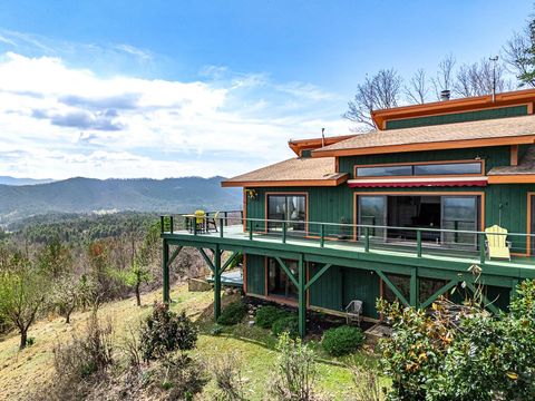 Homes For Sale - 615 Sheep Knob<br/> BRASSTOWN, NC 28902