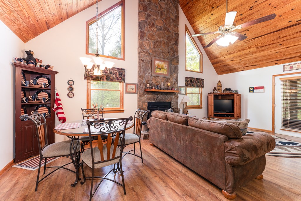 374 Country Lane, MURPHY, North Carolina image 9