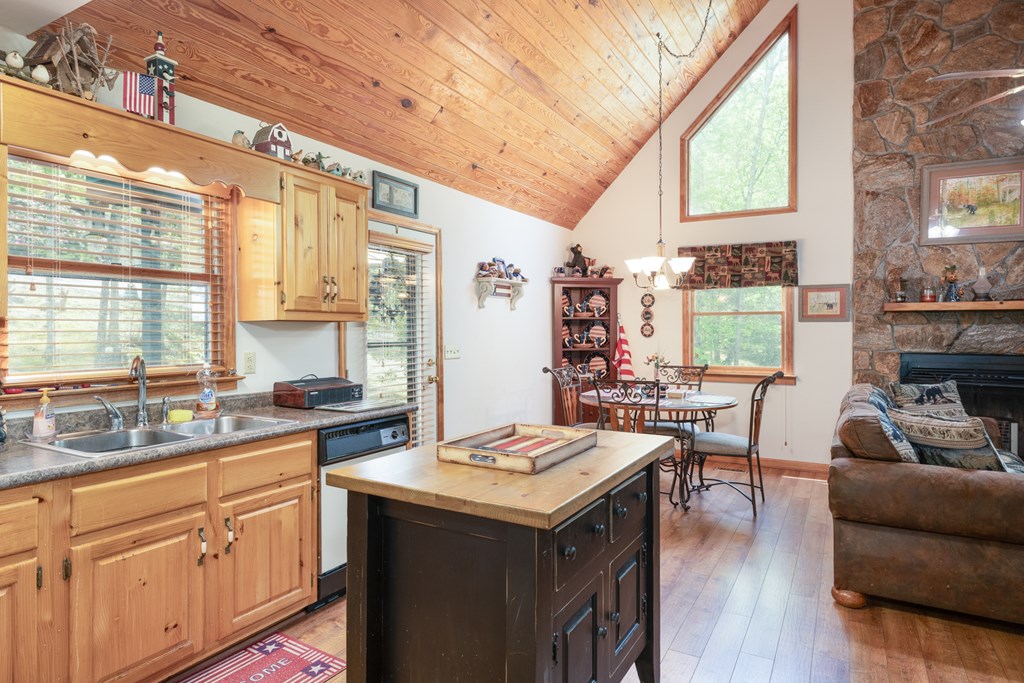 374 Country Lane, MURPHY, North Carolina image 8