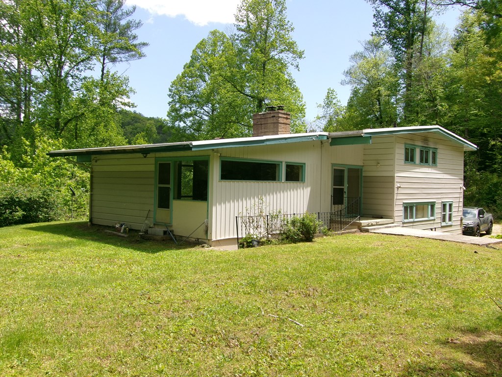 148 Milltown Rd, ROBBINSVILLE, North Carolina image 4