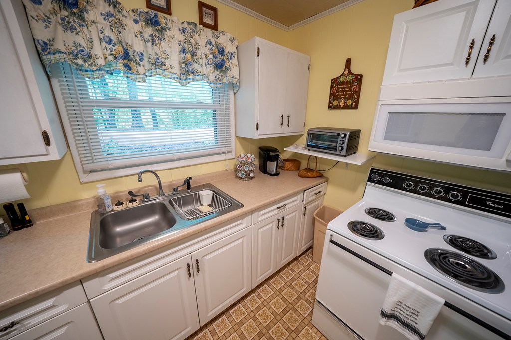 328 Forest Lakes, ROBBINSVILLE, North Carolina image 10