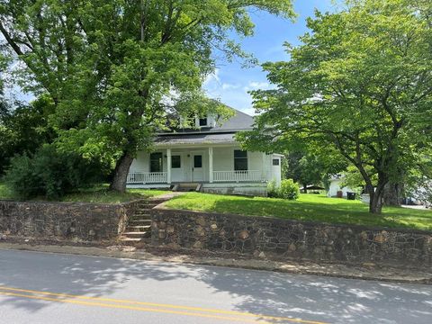 Multifamily For Sale - 805 Hiwassee St<br/> MURPHY, NC 28906