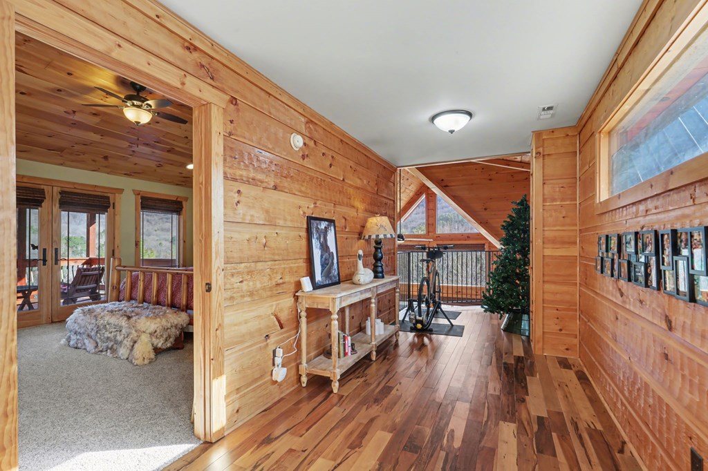Hiawassee, Georgia, 30546, United States, 4 Bedrooms Bedrooms, ,3 BathroomsBathrooms,Residential,Active,2032075