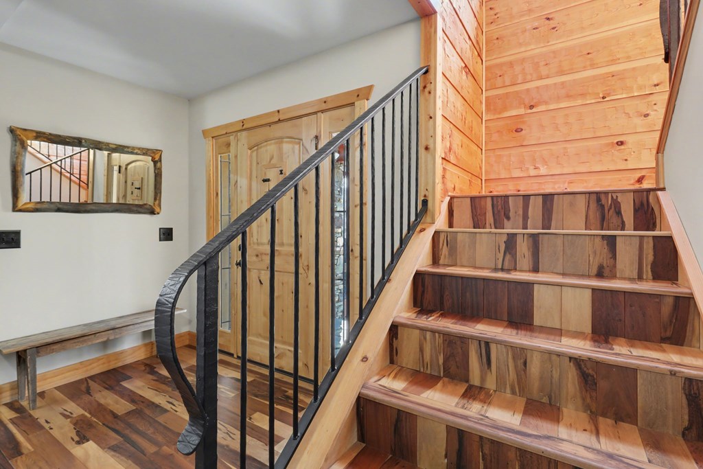Hiawassee, Georgia, 30546, United States, 4 Bedrooms Bedrooms, ,3 BathroomsBathrooms,Residential,Active,2032075