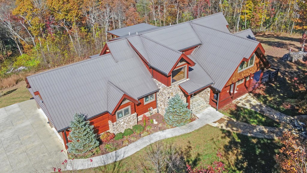 Hiawassee, Georgia, 30546, United States, 4 Bedrooms Bedrooms, ,3 BathroomsBathrooms,Residential,Active,2032075