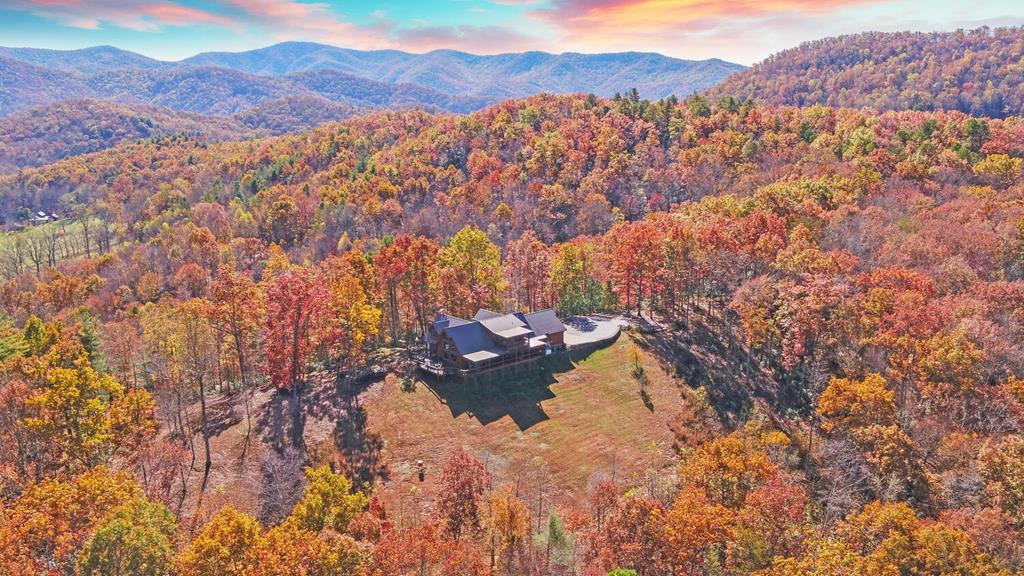 Hiawassee, Georgia, 30546, United States, 4 Bedrooms Bedrooms, ,3 BathroomsBathrooms,Residential,Active,2032075