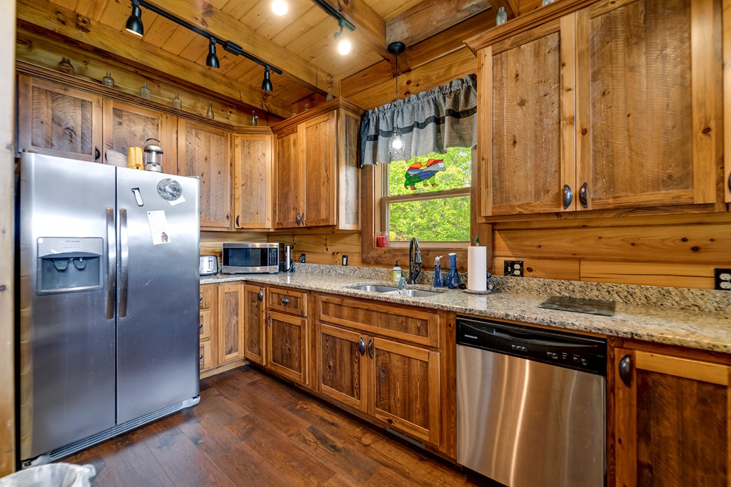214 Indianola Lane, BRYSON CITY, New York image 12