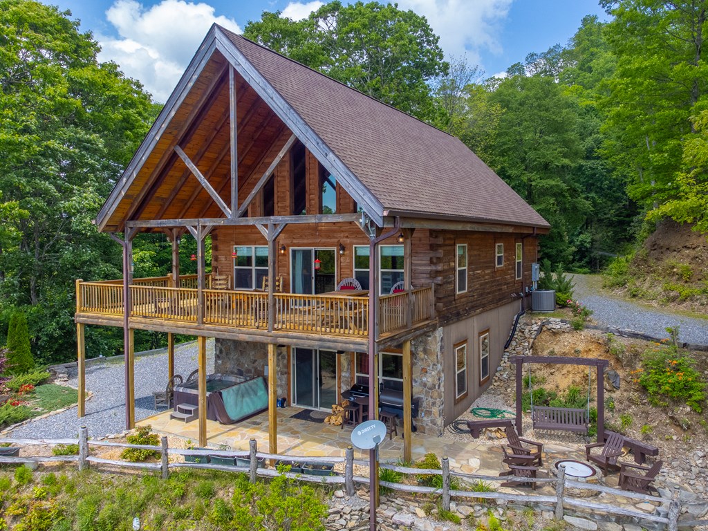 214 Indianola Lane, BRYSON CITY, New York image 2