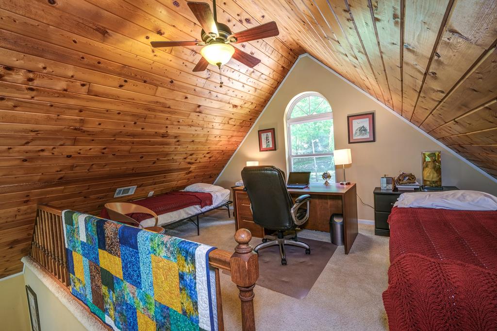 36 Woodcastle Lane, HAYESVILLE, New York image 12