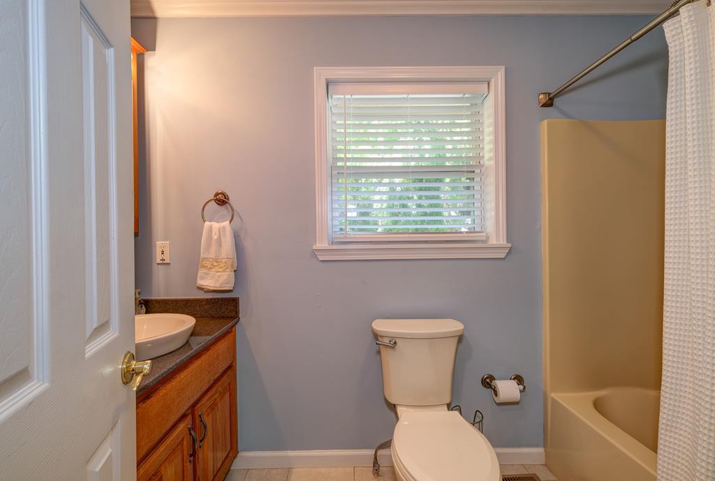 36 Woodcastle Lane, HAYESVILLE, New York image 30