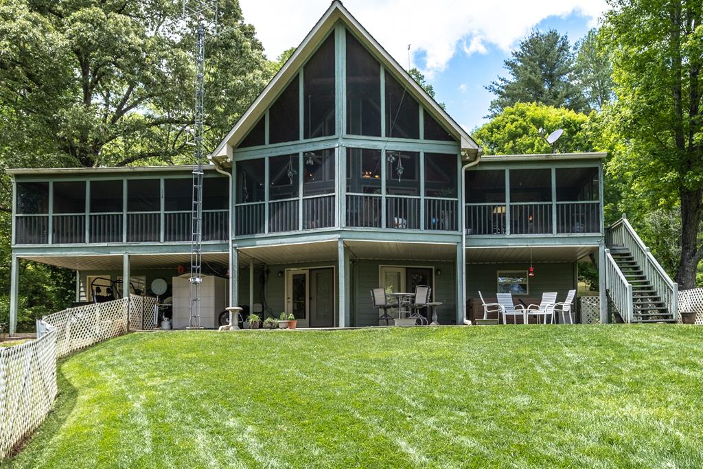 36 Woodcastle Lane, HAYESVILLE, New York image 2