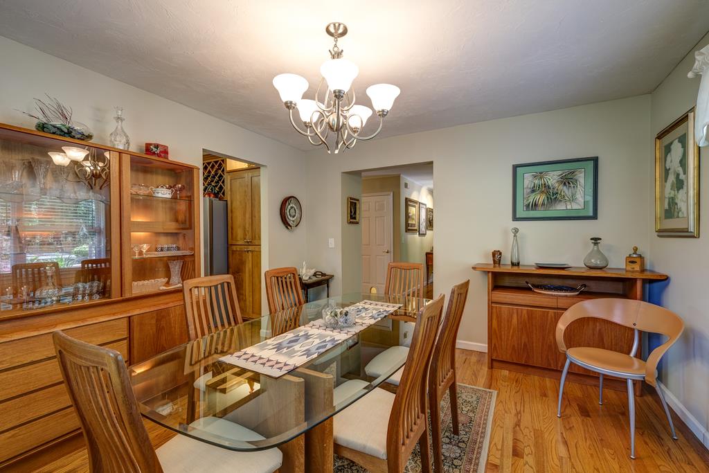 36 Woodcastle Lane, HAYESVILLE, New York image 17