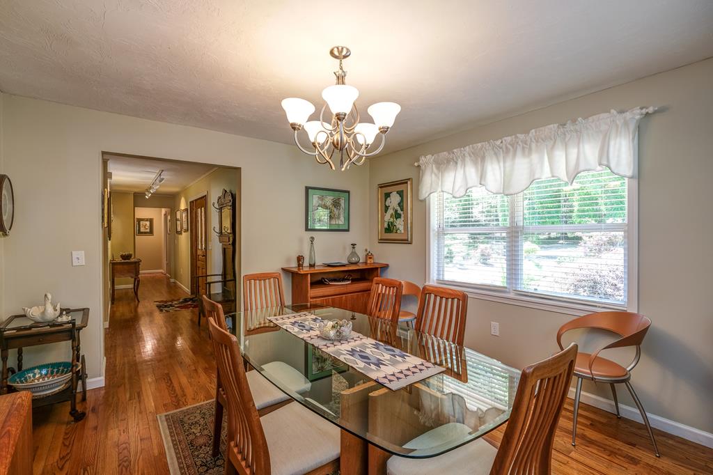 36 Woodcastle Lane, HAYESVILLE, New York image 18