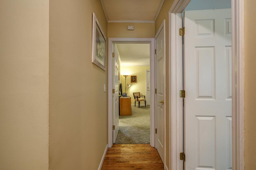 36 Woodcastle Lane, HAYESVILLE, New York image 22