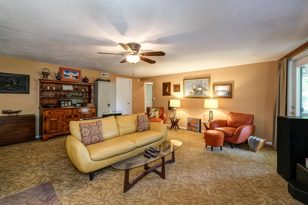 36 Woodcastle Lane, HAYESVILLE, New York image 34