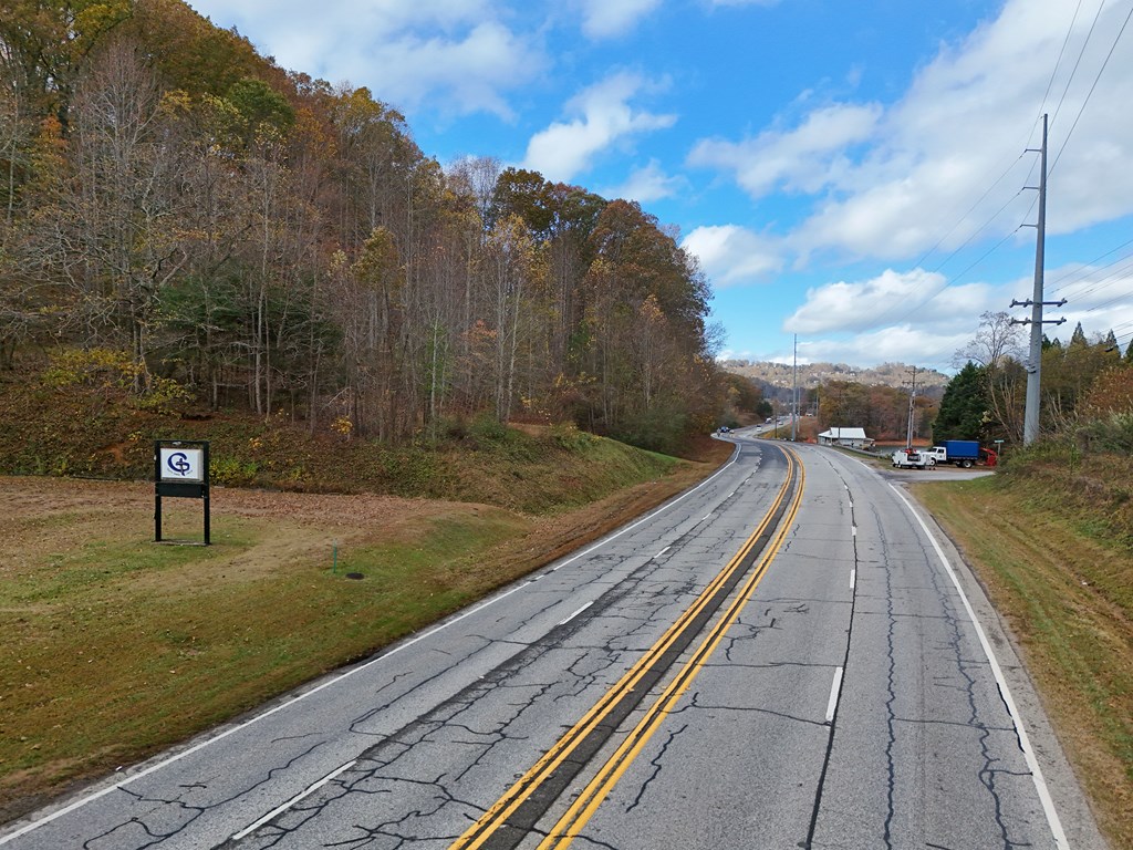 1.6 AC Highway 76, HIAWASSEE, Georgia image 5