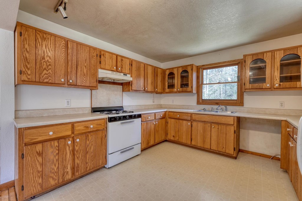 1493 Greasy Creek Rd, BRASSTOWN, North Carolina image 15