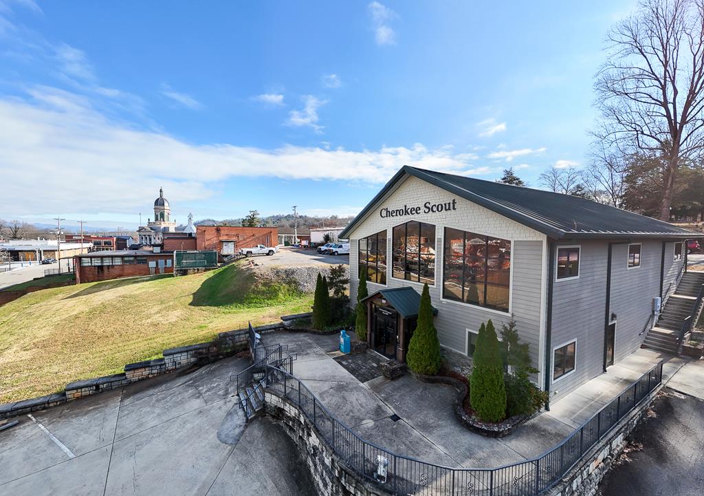 Photo 1 of 33 — 89 Sycamore Street, MURPHY, NC 28906