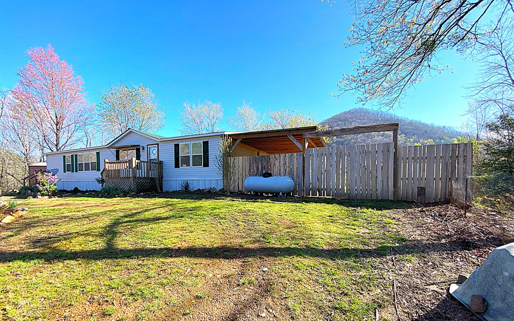 254 Indian Hills Dr, MURPHY, North Carolina image 4
