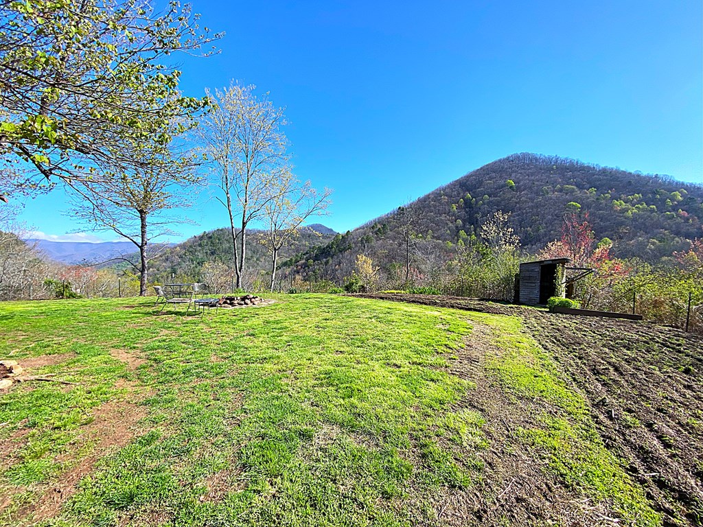 254 Indian Hills Dr, MURPHY, North Carolina image 6