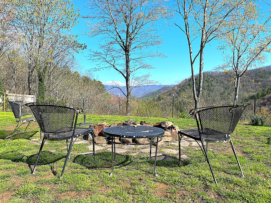 254 Indian Hills Dr, MURPHY, North Carolina image 1