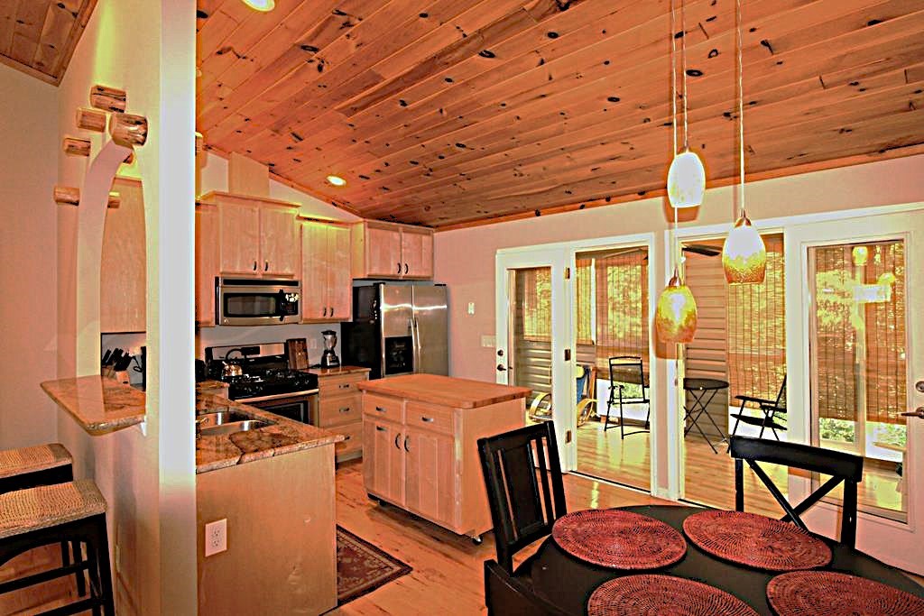 140 Hannel Drive, MURPHY, North Carolina image 5