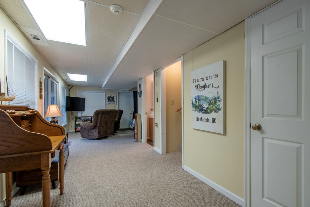 819 Buffalo Cir, ROBBINSVILLE, North Carolina image 35
