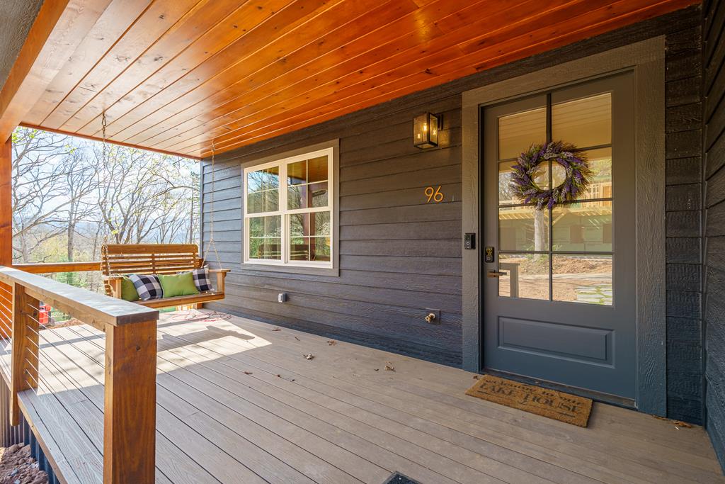 Hayesville, North Carolina, 28904, United States, 4 Bedrooms Bedrooms, ,3 BathroomsBathrooms,Residential,Active,2033401