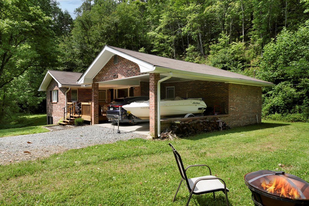 5975 Joe Brown Hwy, MURPHY, North Carolina image 6