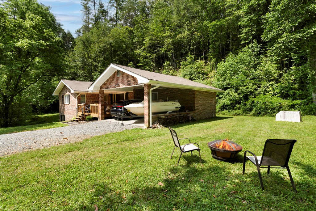 5975 Joe Brown Hwy, MURPHY, North Carolina image 5