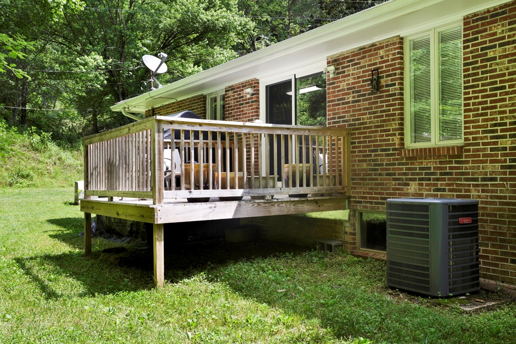 5975 Joe Brown Hwy, MURPHY, North Carolina image 8