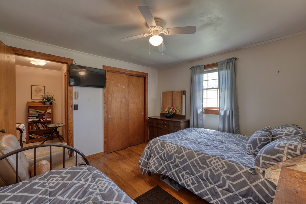 26 River Street, HIAWASSEE, Georgia image 34
