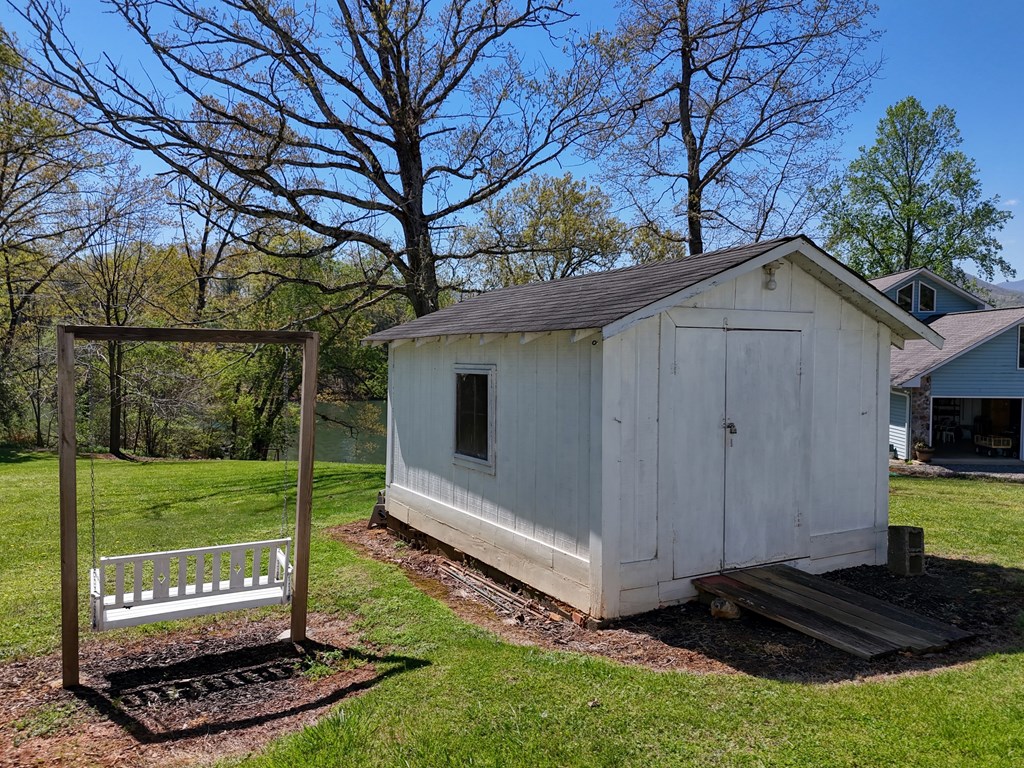 26 River Street, HIAWASSEE, Georgia image 8
