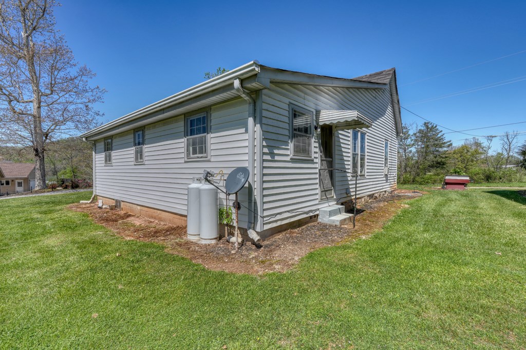 26 River Street, HIAWASSEE, Georgia image 12