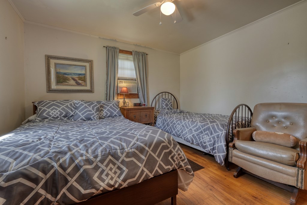 26 River Street, HIAWASSEE, Georgia image 33
