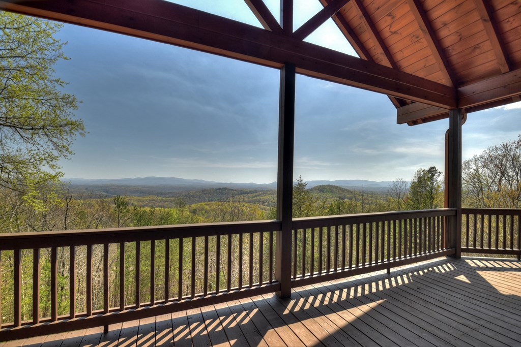 Mineral Bluff, Georgia, 30559, United States, 5 Bedrooms Bedrooms, ,4 BathroomsBathrooms,Residential,Active,2052073