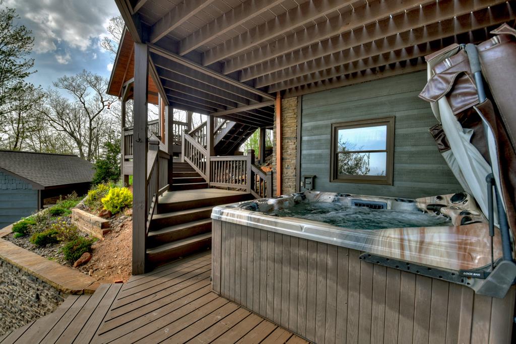 Mineral Bluff, Georgia, 30559, United States, 5 Bedrooms Bedrooms, ,4 BathroomsBathrooms,Residential,Active,2052073