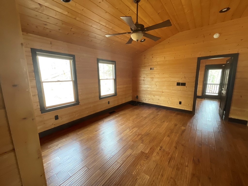 Mineral Bluff, Georgia, 30559, United States, 5 Bedrooms Bedrooms, ,4 BathroomsBathrooms,Residential,Active,2052073
