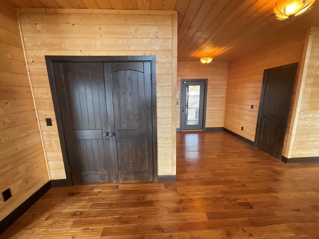 Mineral Bluff, Georgia, 30559, United States, 5 Bedrooms Bedrooms, ,4 BathroomsBathrooms,Residential,Active,2052073
