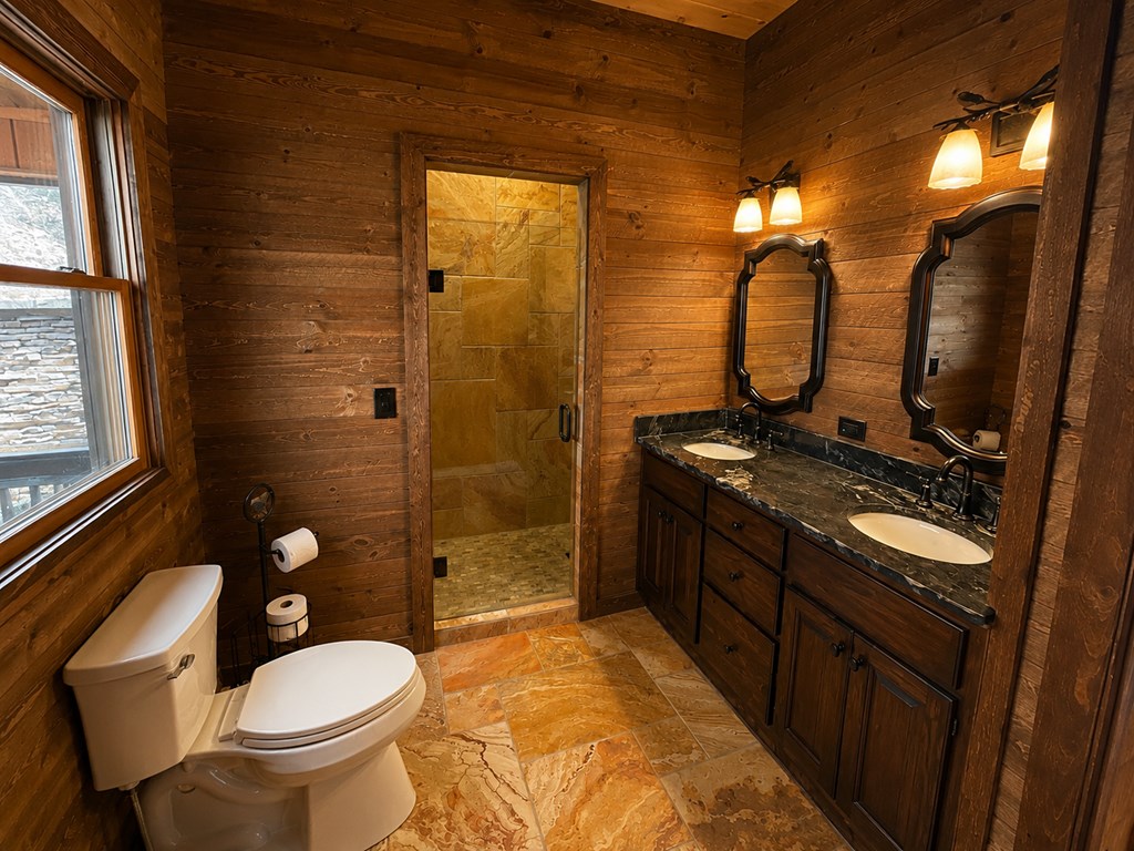 Mineral Bluff, Georgia, 30559, United States, 5 Bedrooms Bedrooms, ,4 BathroomsBathrooms,Residential,Active,2052073