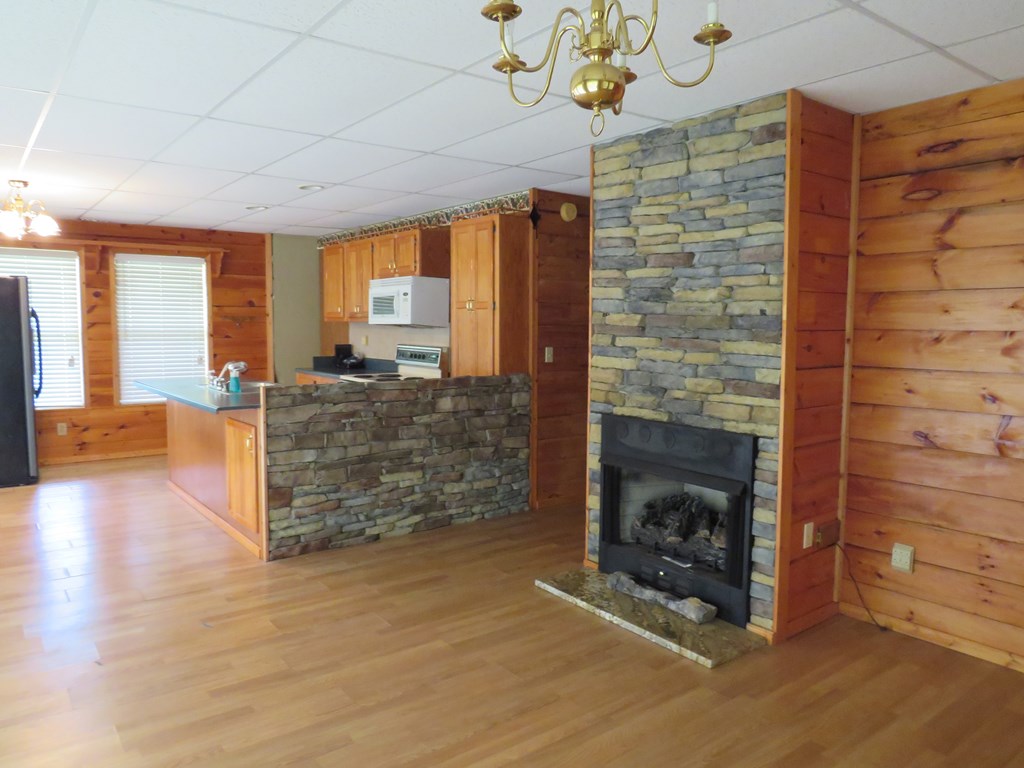 905 Johnson Rd, HIAWASSEE, Georgia image 5